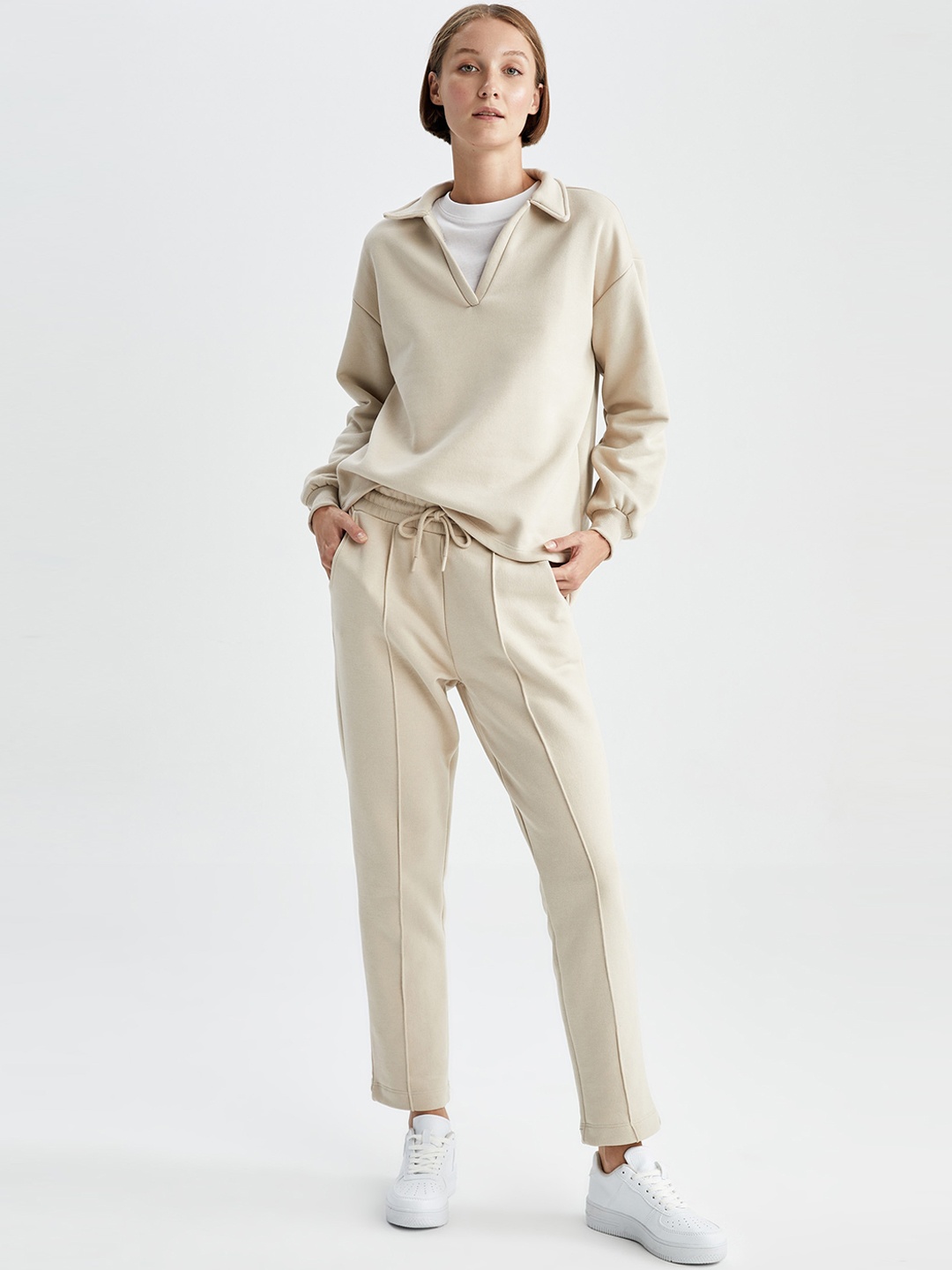 

DeFacto Women Mid Rise Trousers, Beige