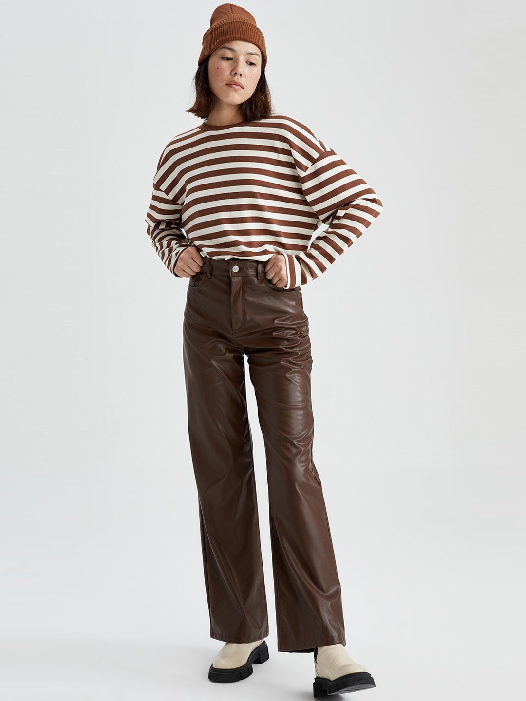 

DeFacto Women Mid-Rise Regular Fit Parallel Trousers, Brown