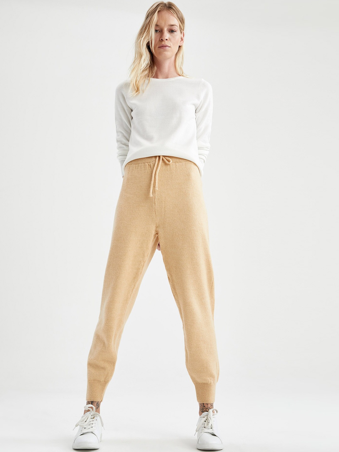 

DeFacto Women Regular Fit Joggers, Camel brown