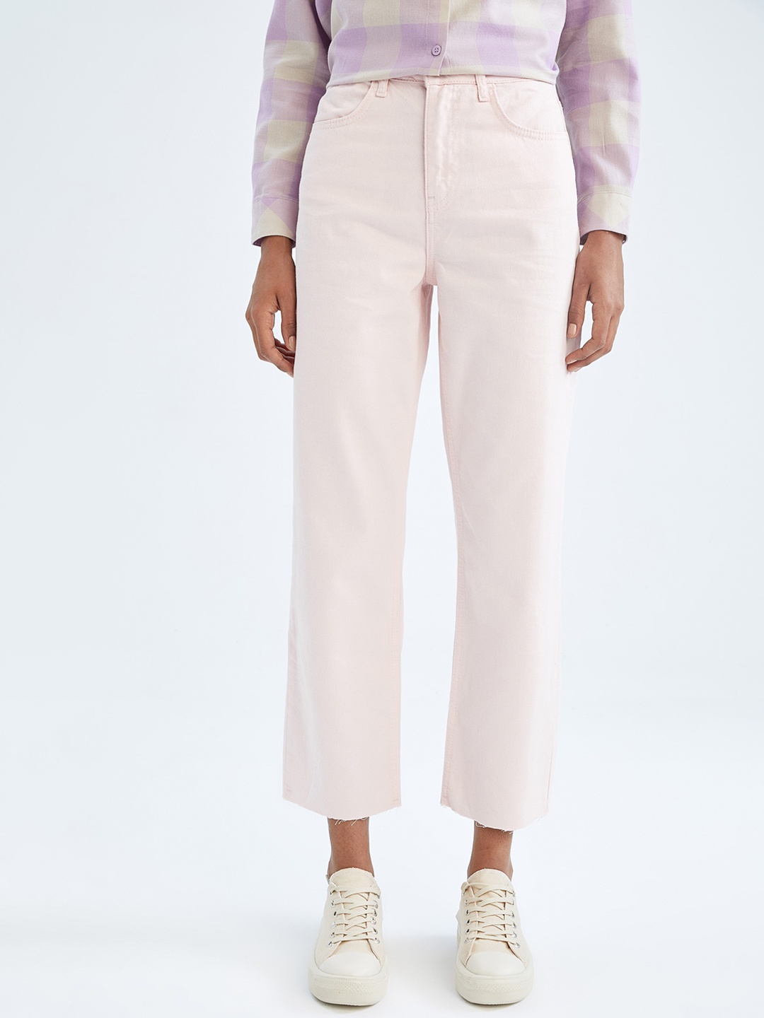 

DeFacto Women Mid Rise Straight Fit Cropped Trousers, Pink