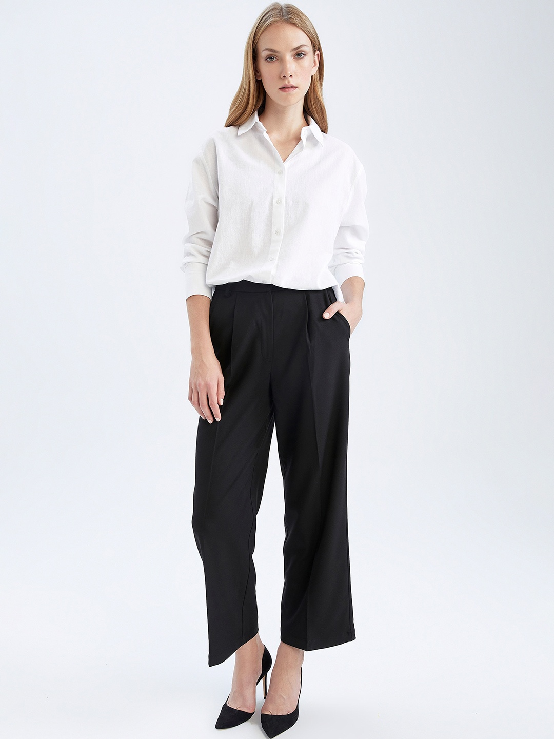 

DeFacto Women Pleated Trousers, Black