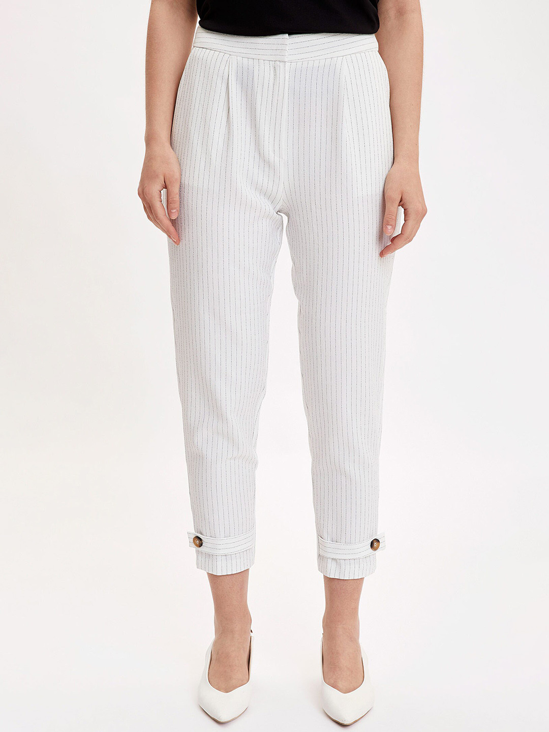 

DeFacto Women Striped Pleated Trousers, Na