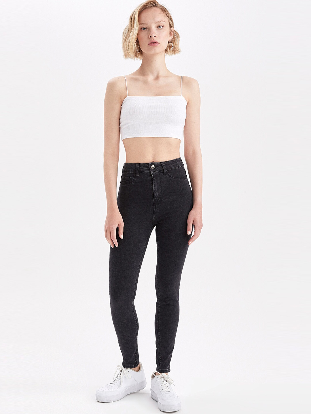 

DeFacto Women Slim Fit Stretchable Jeans, Black