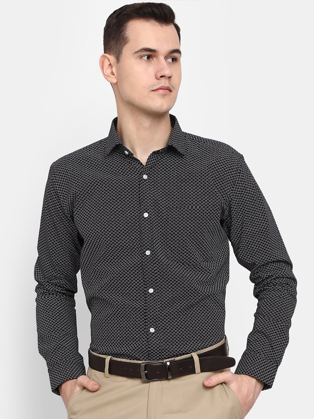 

V-Mart Men Printed Spread Collar Formal Cotton Shirt, Black