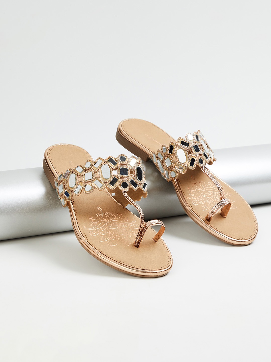

Melange by Lifestyle Women Embellished Ethnic One Toe Flats, Gold