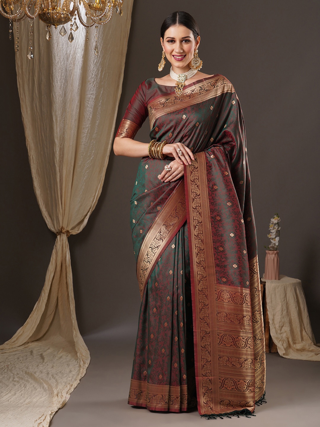 

Anouk Floral Zari Banarasi Saree, Brown