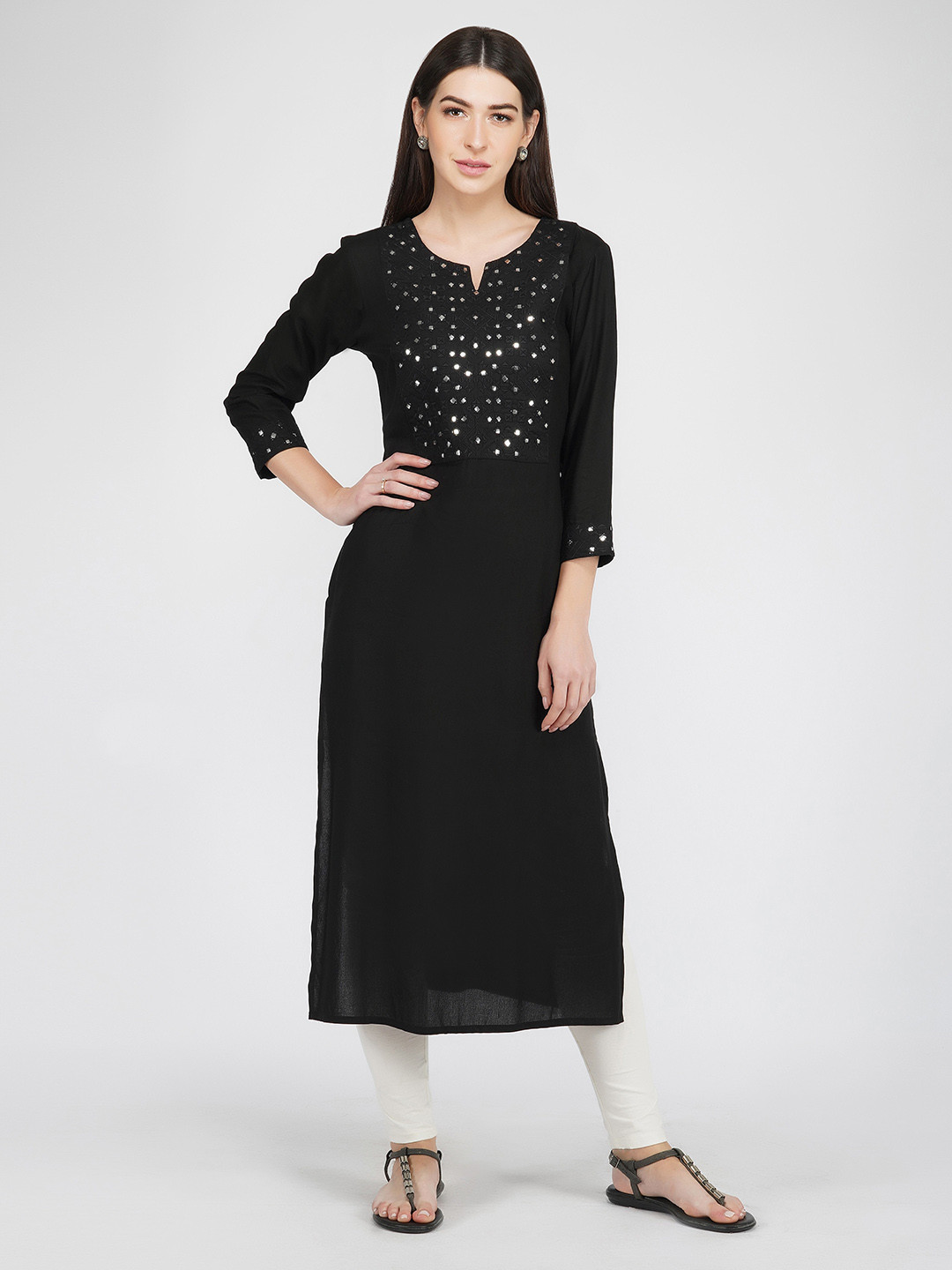 

METRO-FASHION Yoke Design Thread Work Kurta, Black