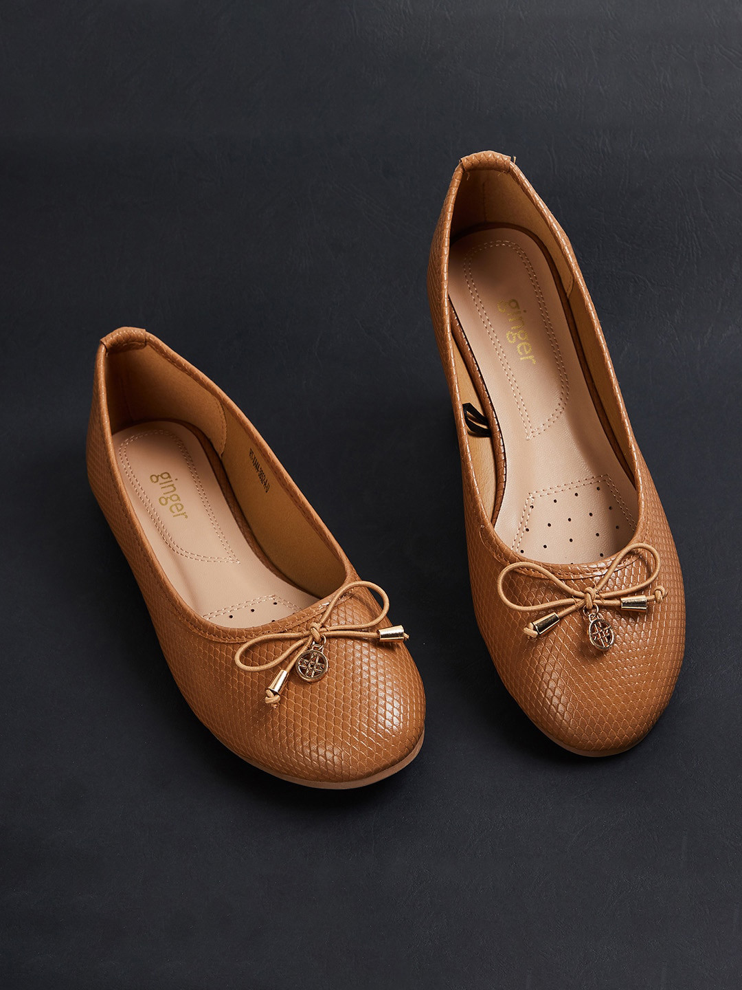 

Ginger by Lifestyle Women Ballerinas with Bows Flats, Brown