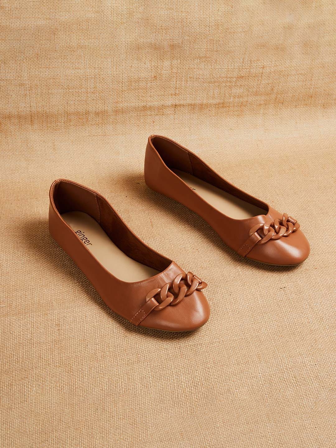 

Ginger by Lifestyle Women Round Toe Ballerinas, Brown