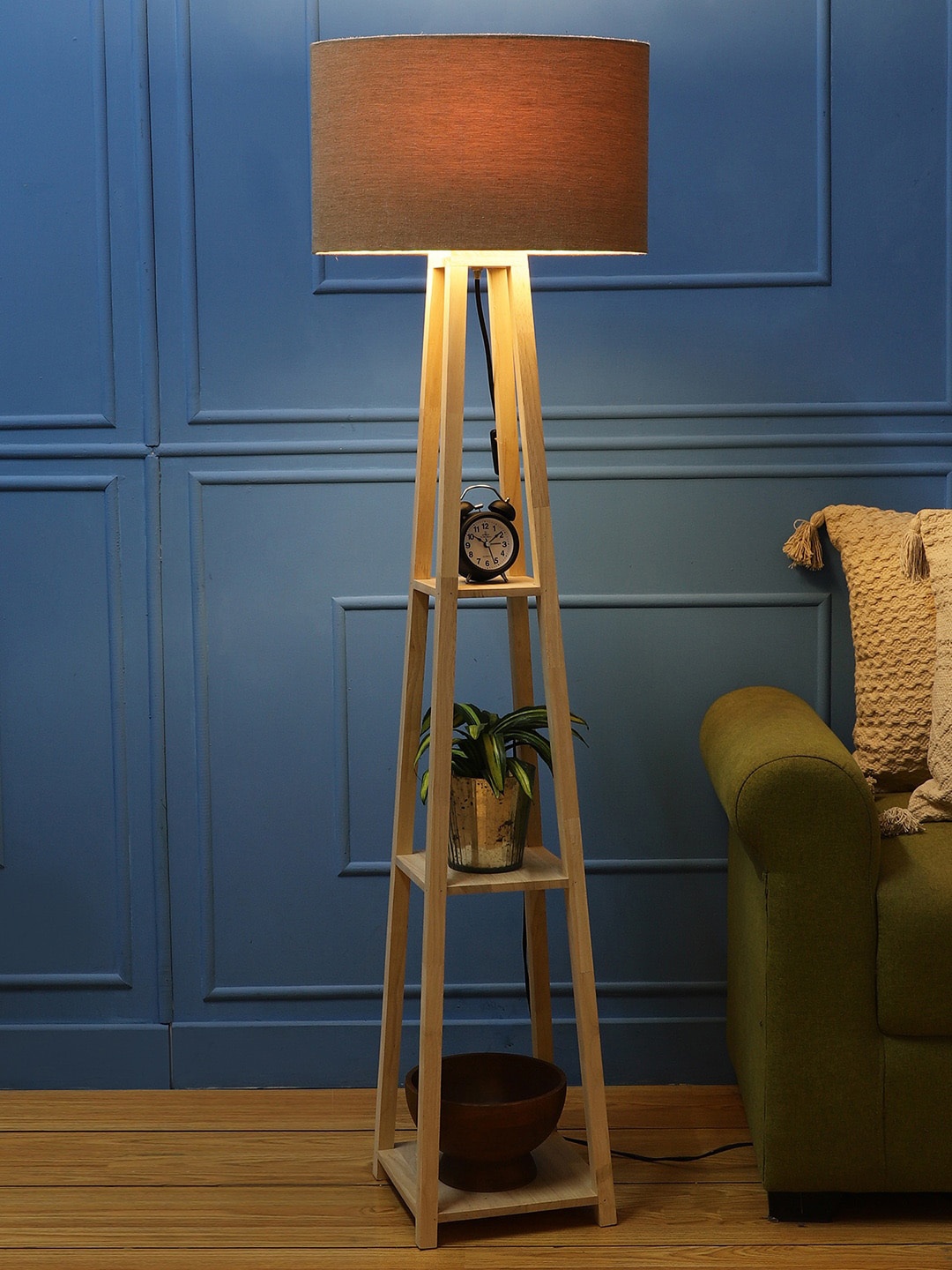 

SANDED EDGE Cream 3-Tier Traditional Floor Lamp