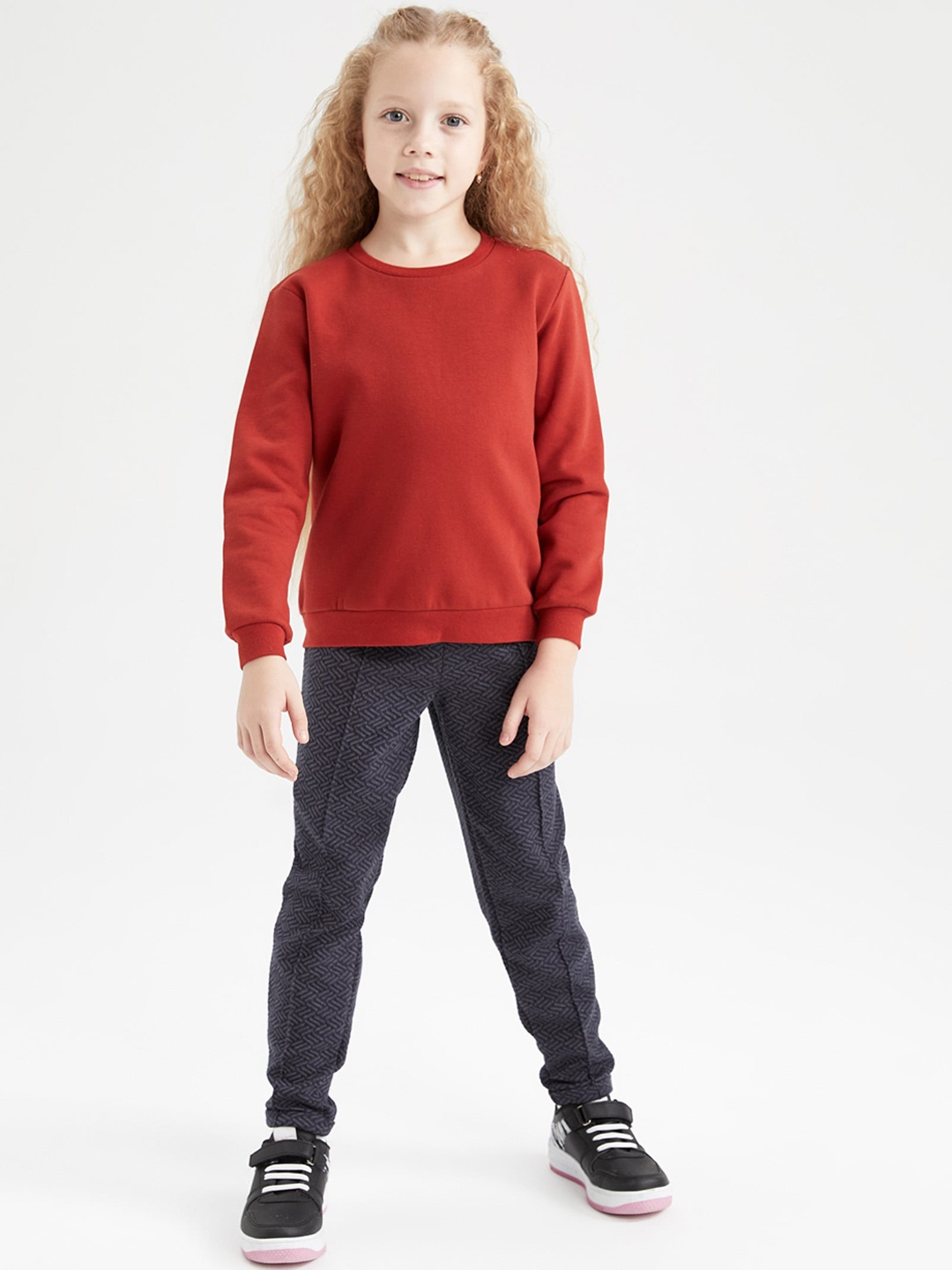 

DeFacto Girls Printed Mid Rise Trousers, Black