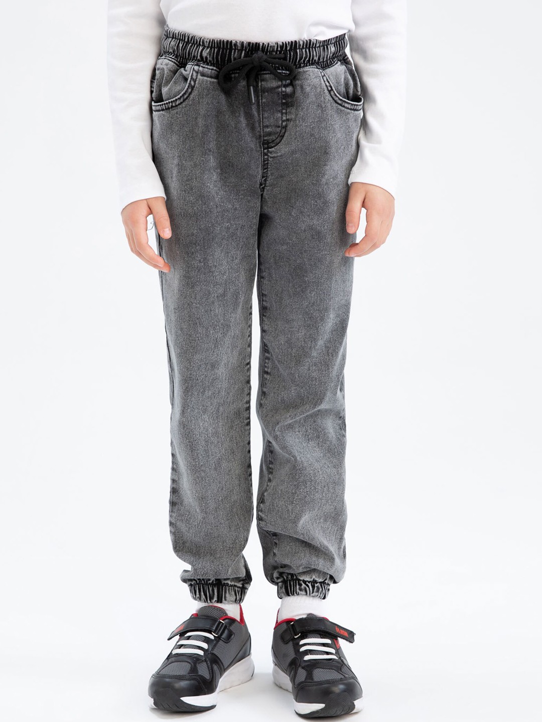 

DeFacto Boys Mid Rise Joggers, Grey