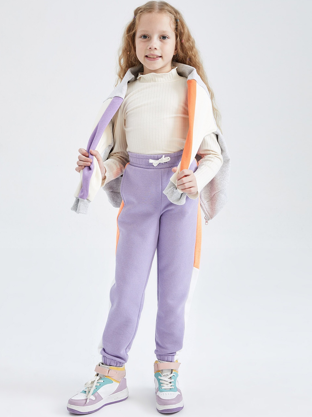 

DeFacto Girls Mid Rise Joggers, Lavender