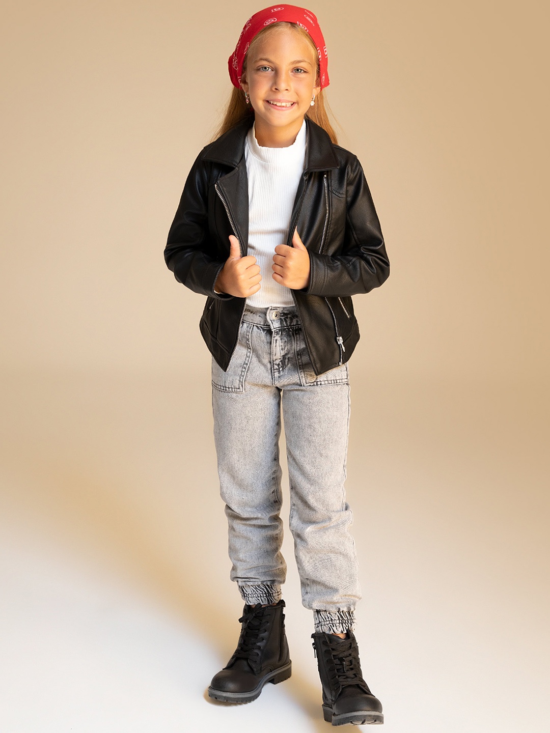 

DeFacto Girls Mid-Rise Regular Fit Pure Cotton Denim Joggers, Grey