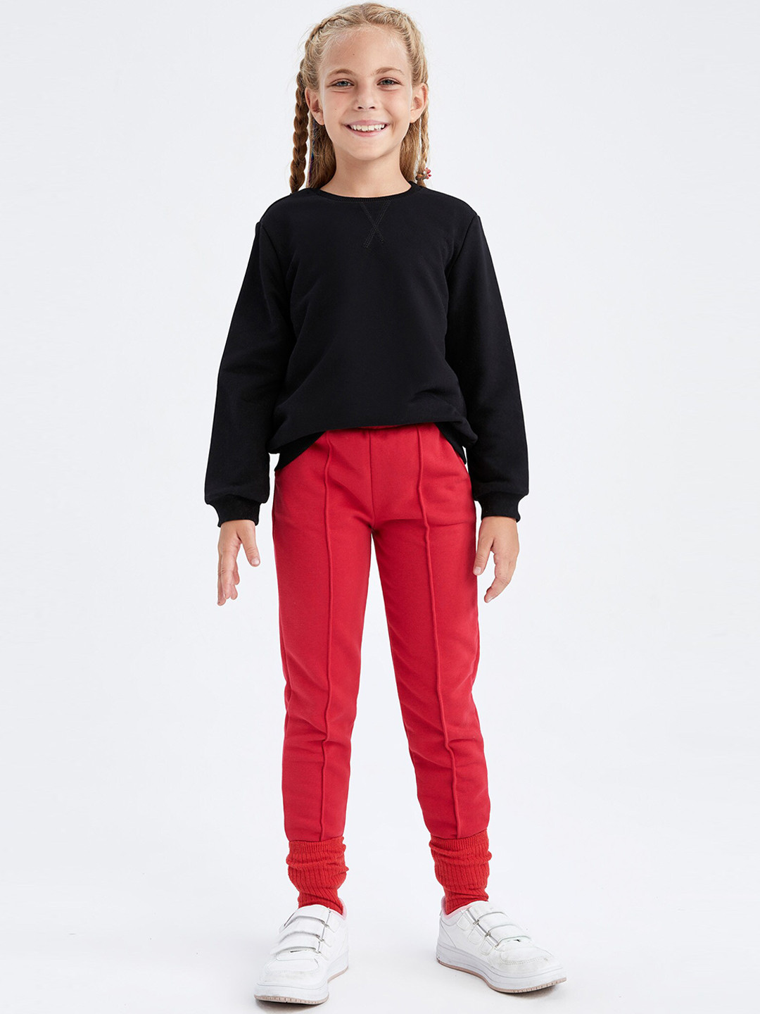 

DeFacto Girls Mid-Rise Regular Fit Trousers, Red