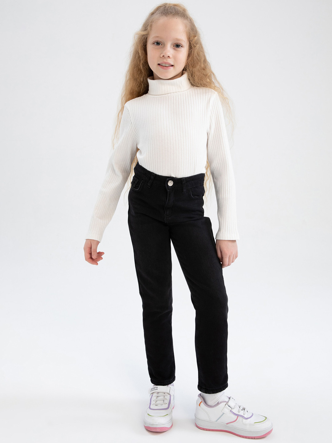 

DeFacto Girls Mid-Rise Regular Fit Trousers, Black