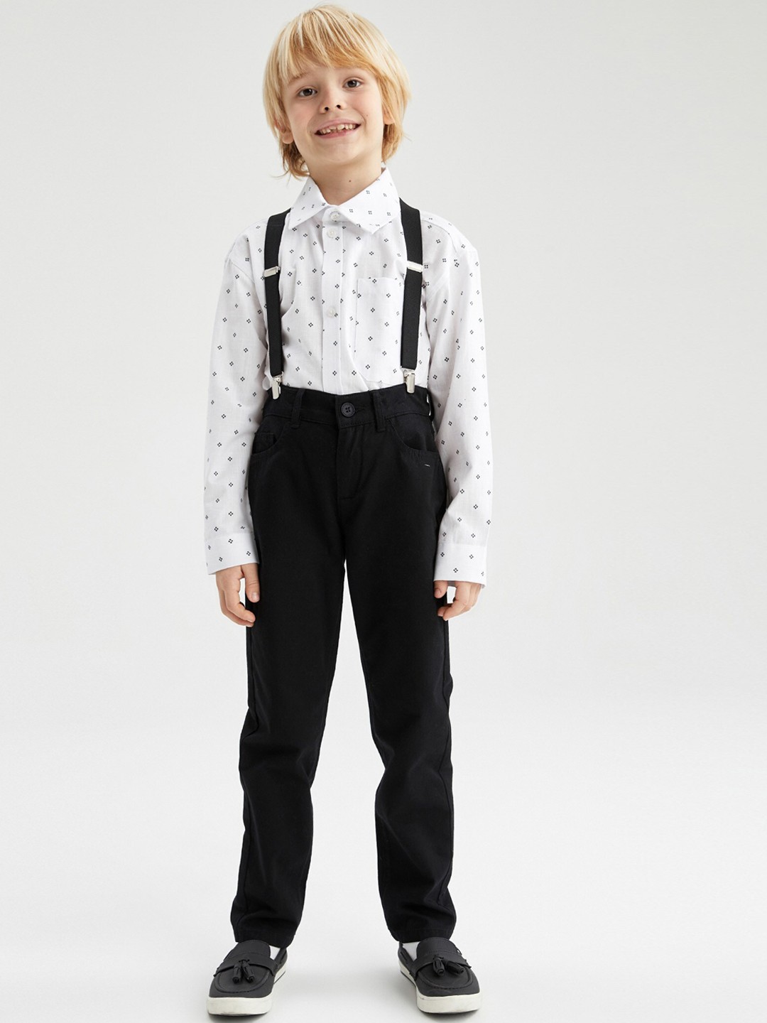 

DeFacto Boys Mid-Rise Cotton Trousers With Suspenders, Black