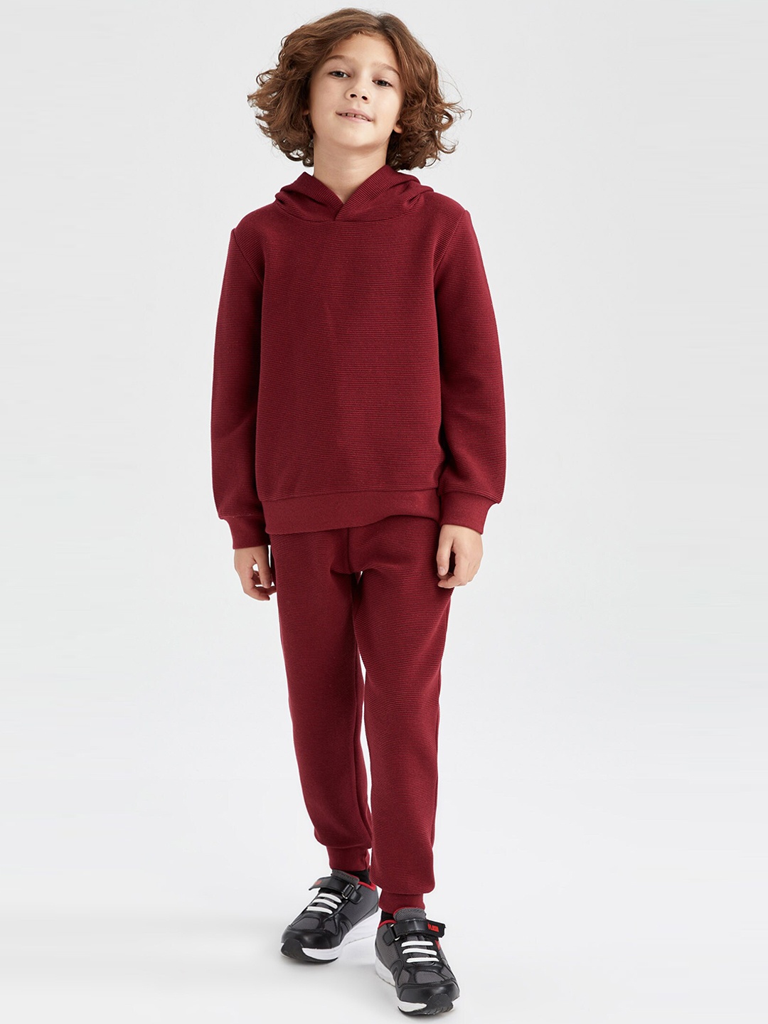 

DeFacto Boys Regular Fit Joggers, Maroon