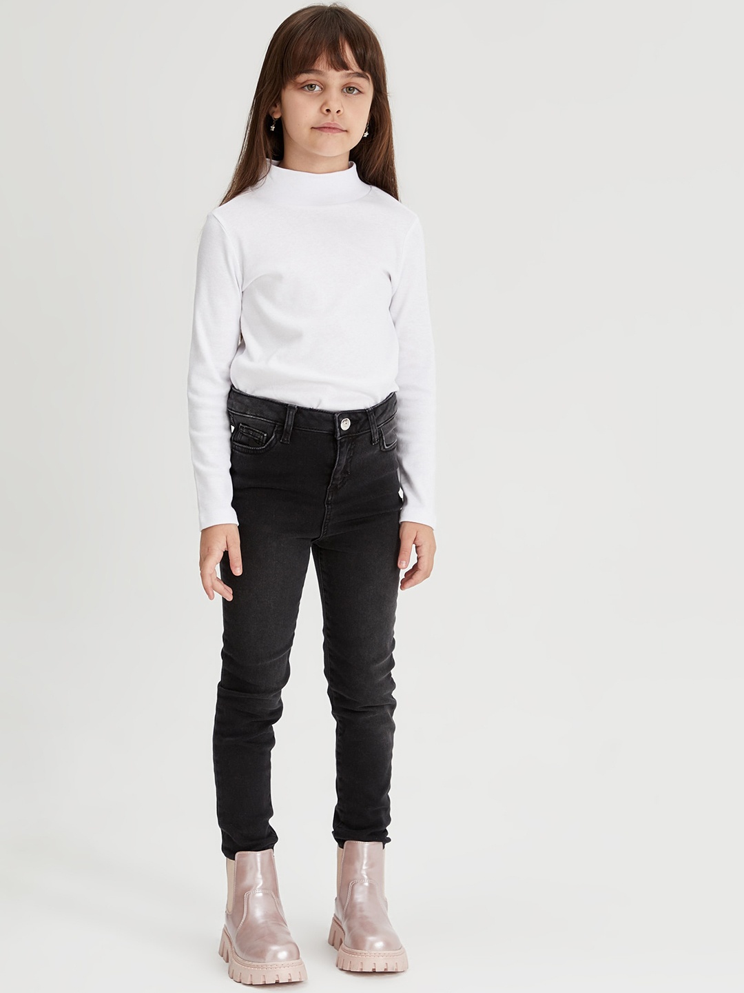 

DeFacto Girls Regular Fit Chinos Trousers, Black