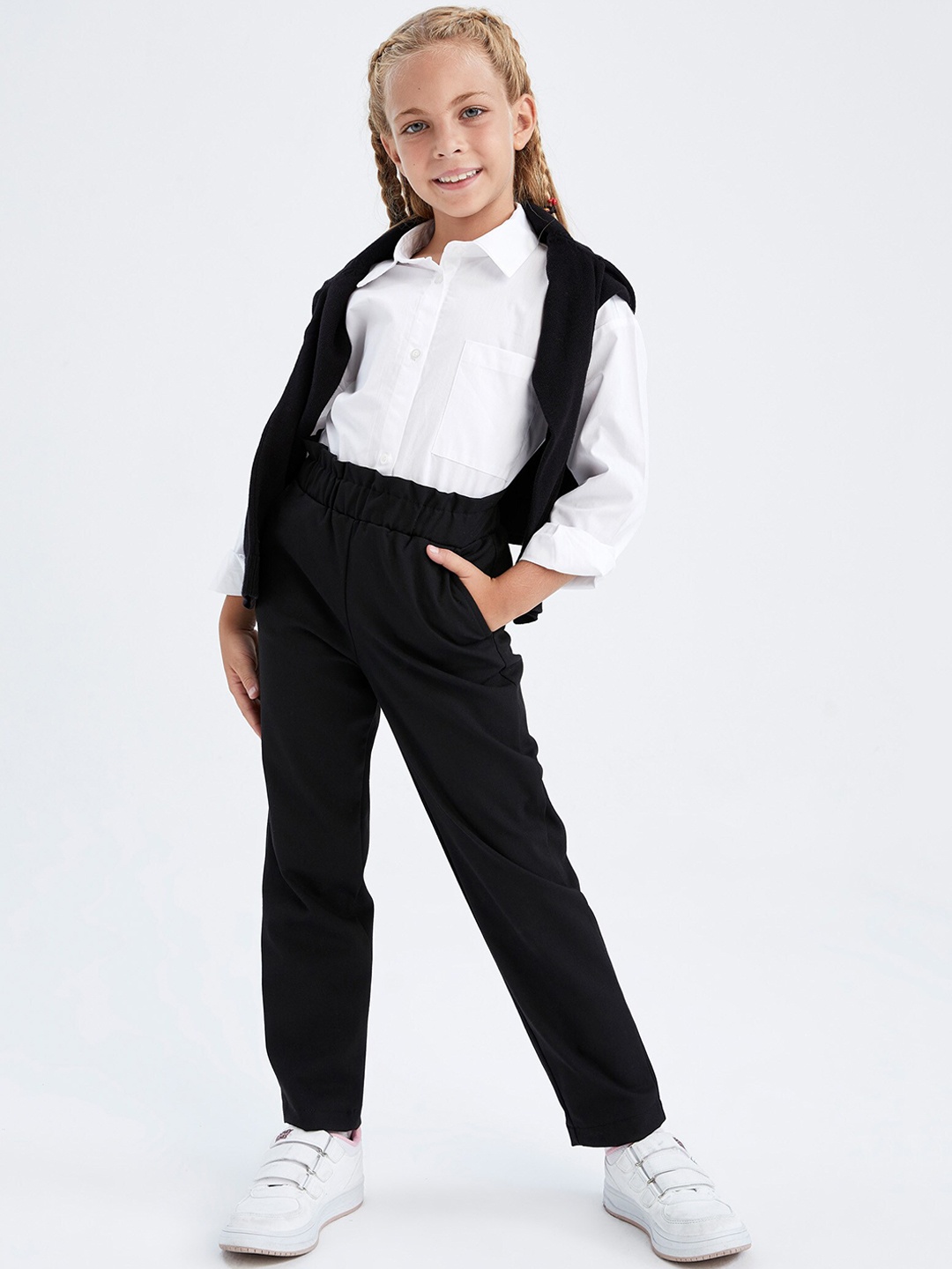 

DeFacto Girls Regular Trousers, Black
