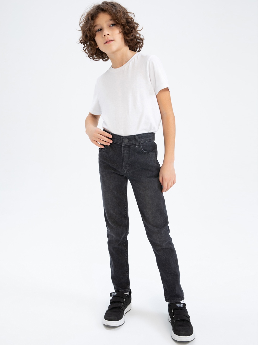 

DeFacto Boys Cotton Regular Trousers, Black