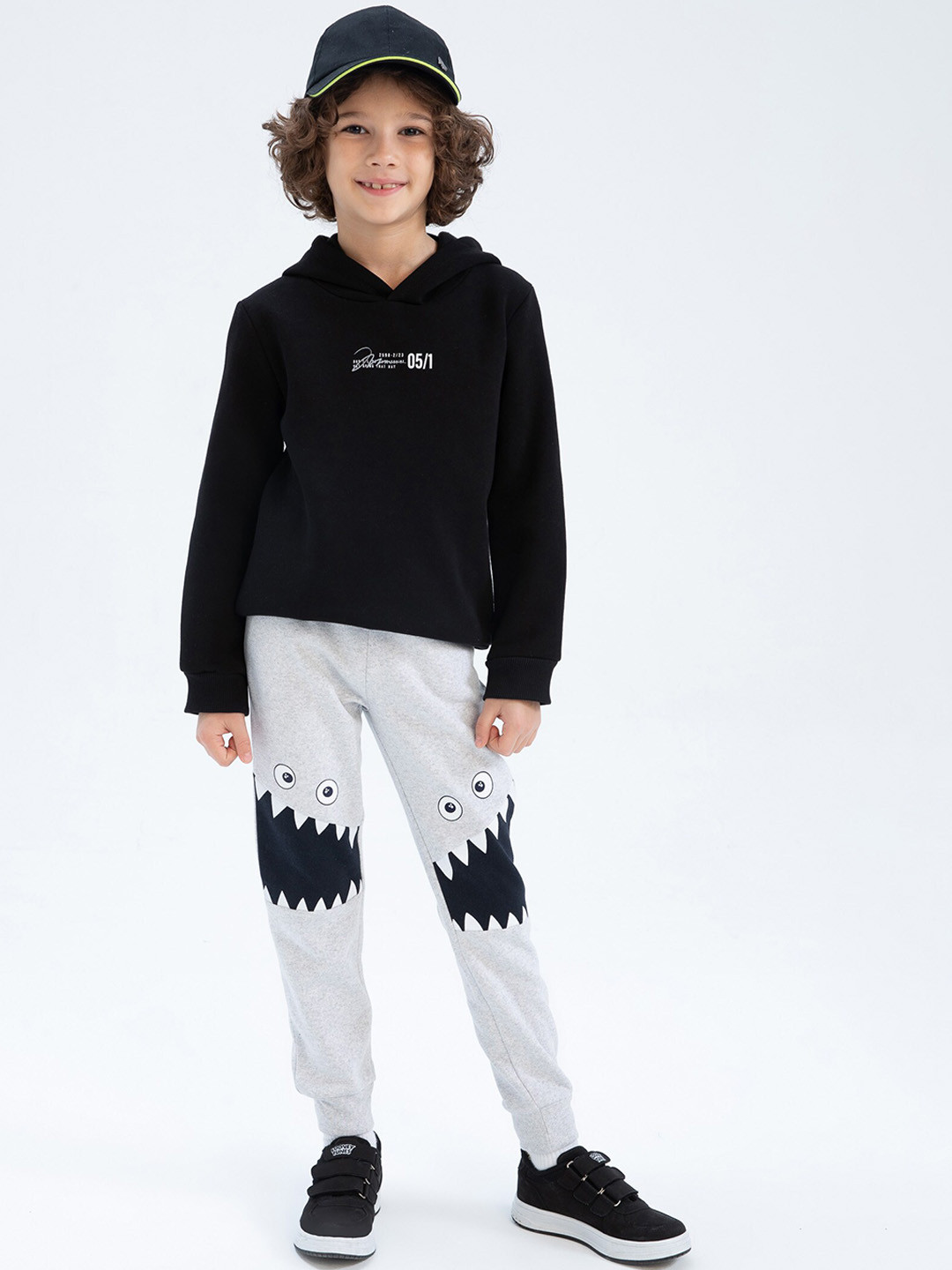 

DeFacto Boys Grey Joggers Trousers
