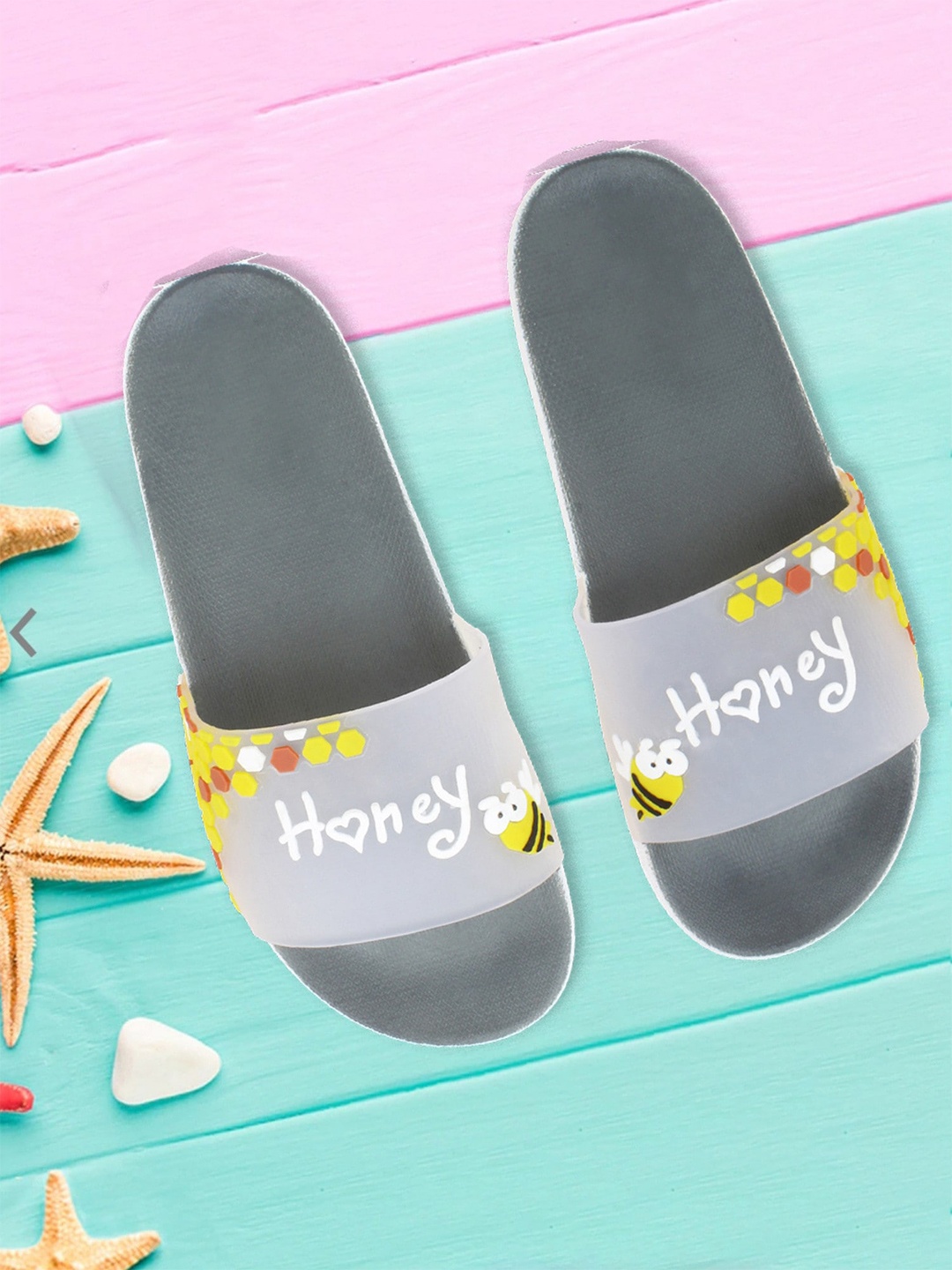 

Pampy Angel Women Printed Rubber Sliders, Grey