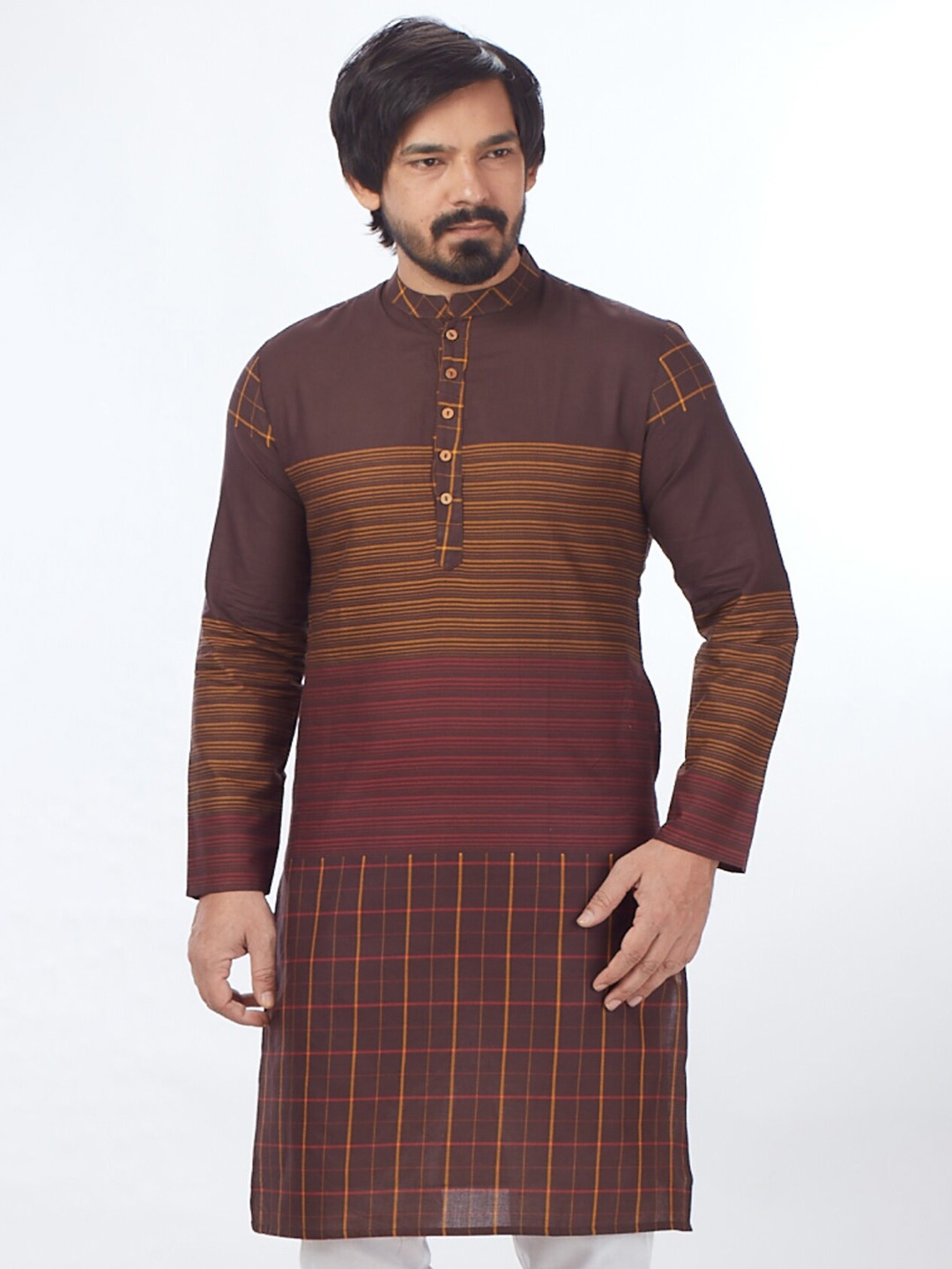 

Blacksmith Men Checked Mandarin Collar Jacquard Kurta, Brown