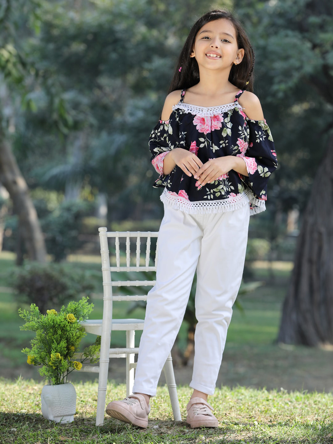 

Cutiekins Girls Floral Printed Top with Trouser, Navy blue