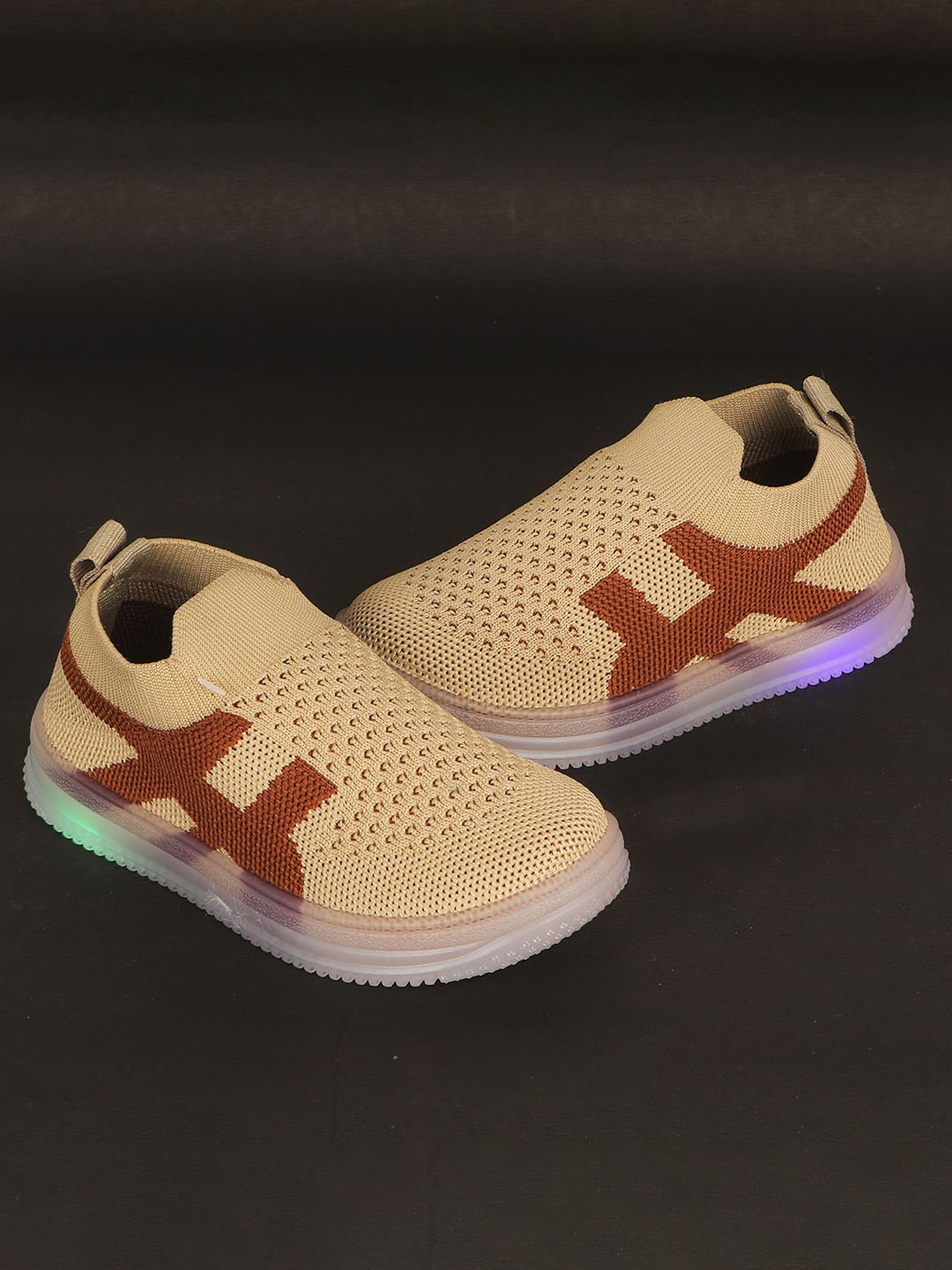 

FEETWELL SHOES Kids Colourblocked LED Slip-On Sneakers, Beige