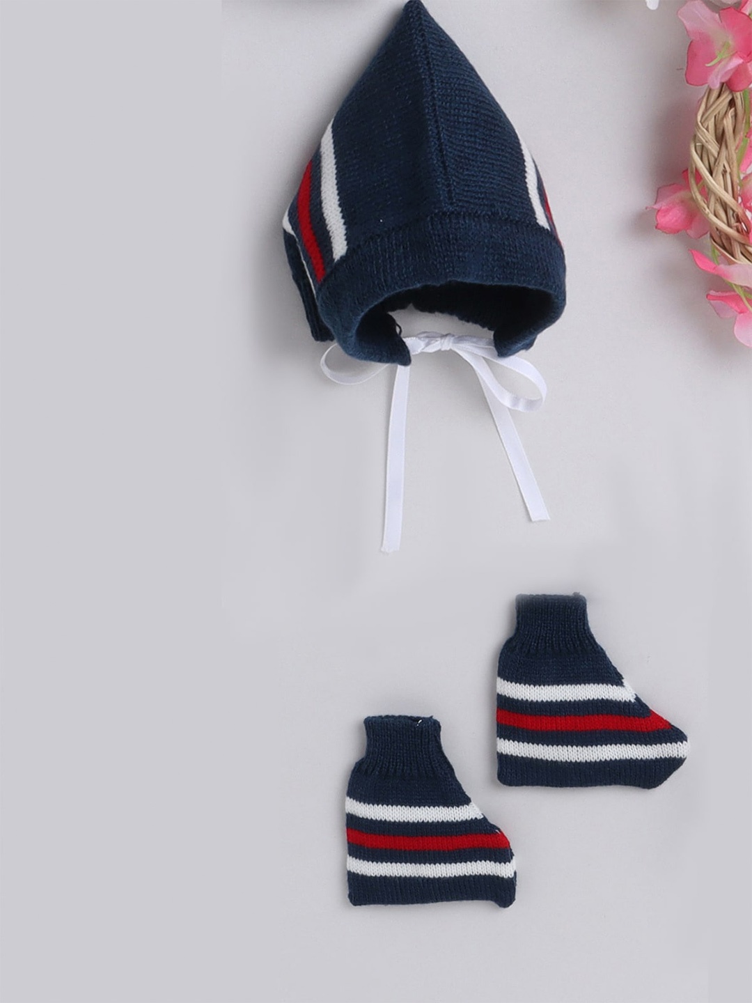

Little Angels Kids Acrylic Beanie With Socks, Navy blue