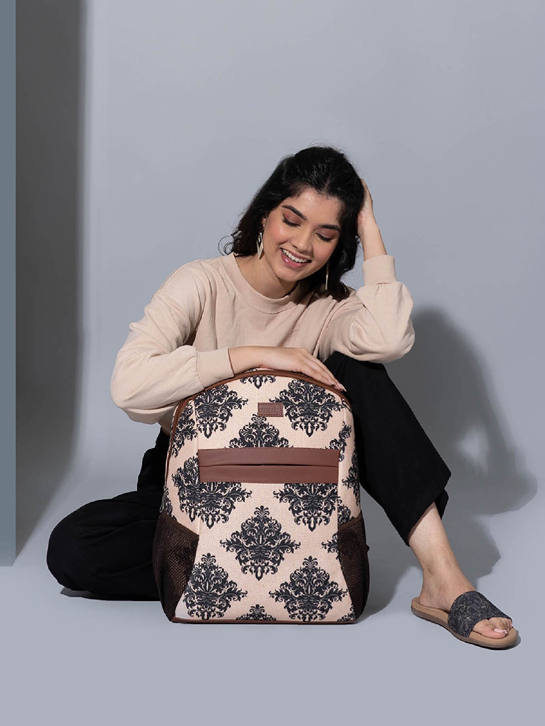 

ZOUK Women Padded Backpack, Cream