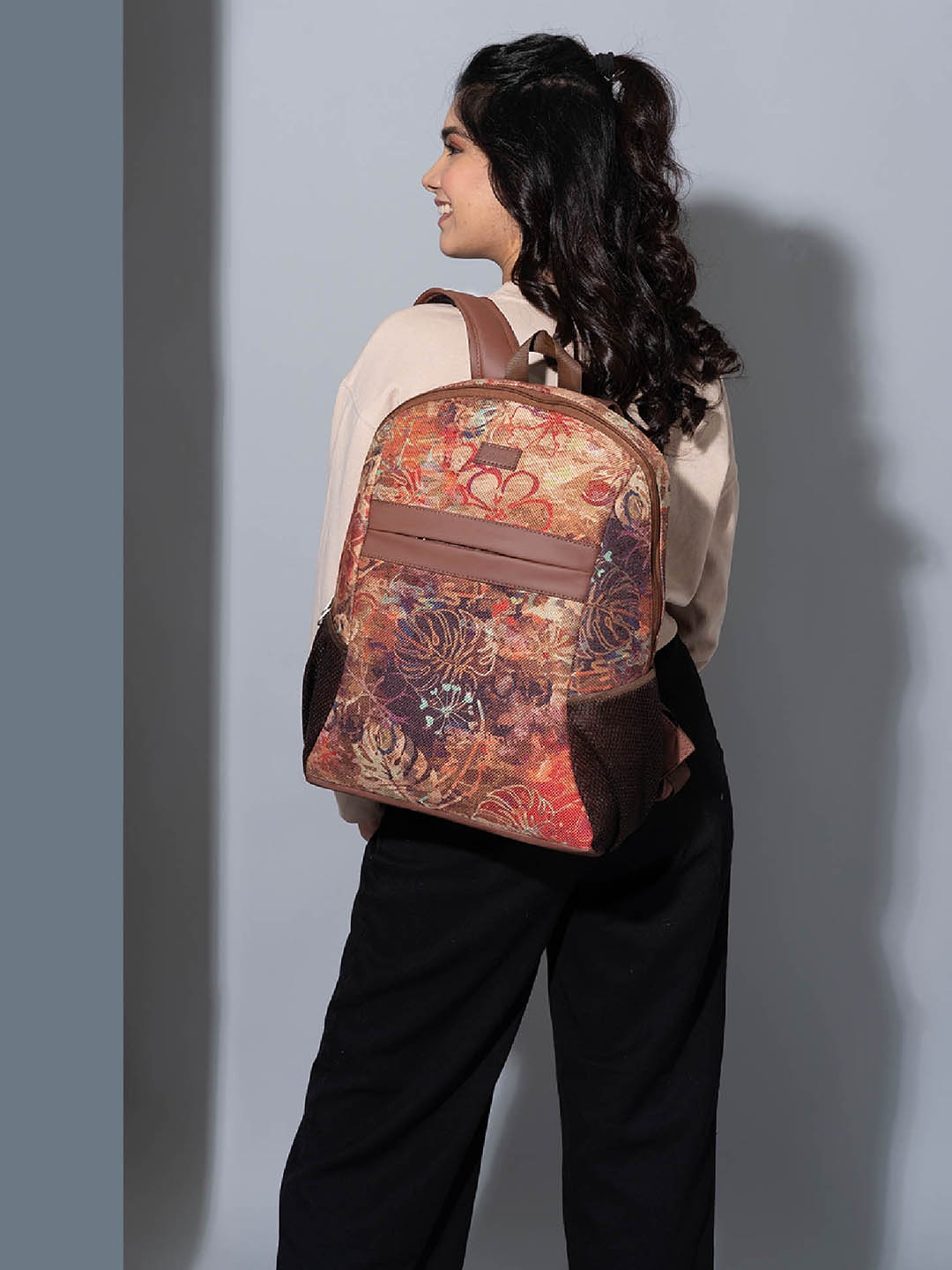 

ZOUK Women Graphic Backpack, Pink