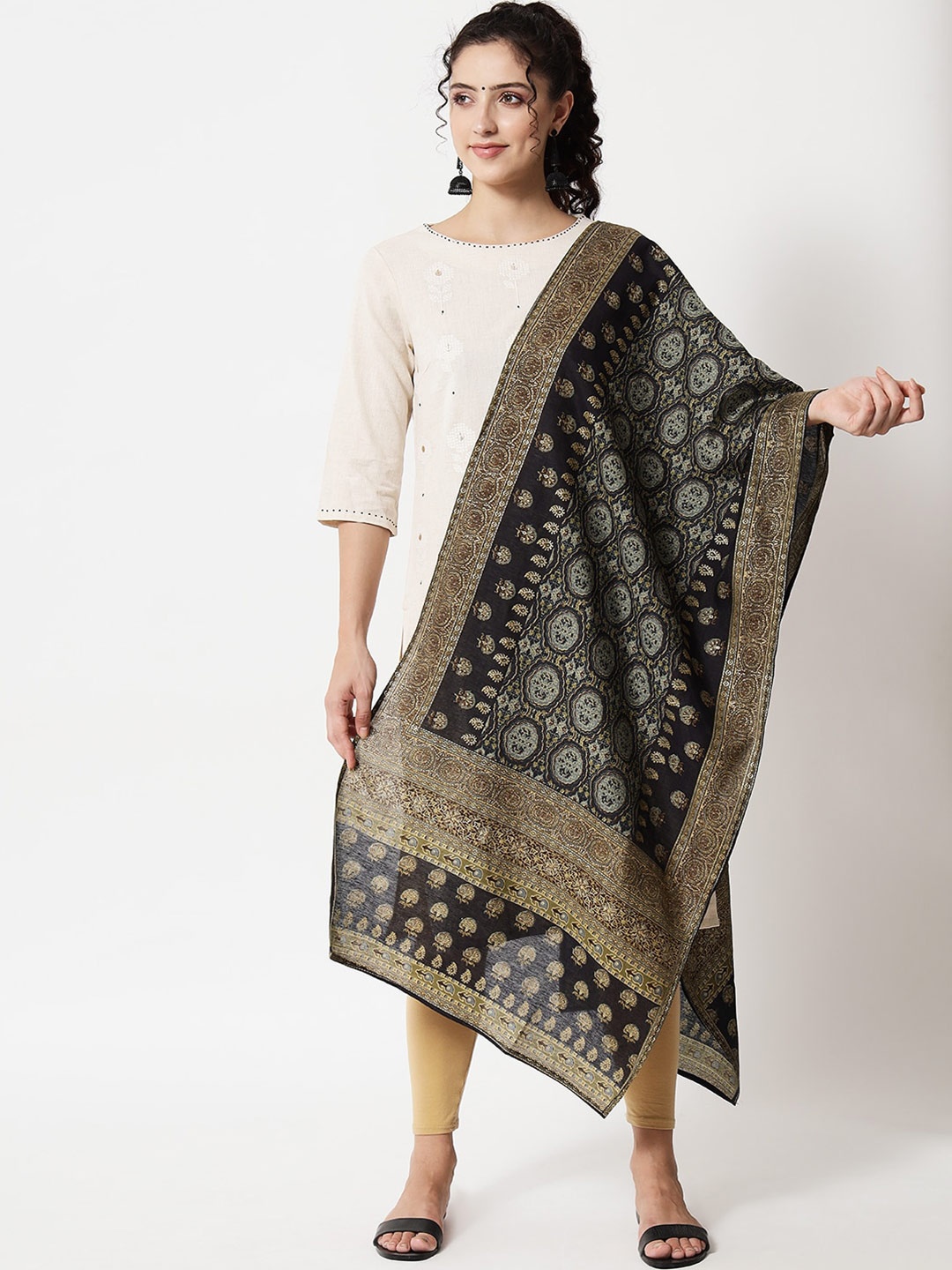 

Nehamta Ethnic Motifs Printed Organza Foil Print Dupatta, Navy blue