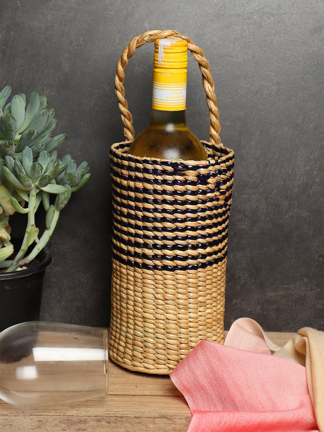 

HABERE INDIA Blue & Beige Seagrass Round Bottle Cover Basket