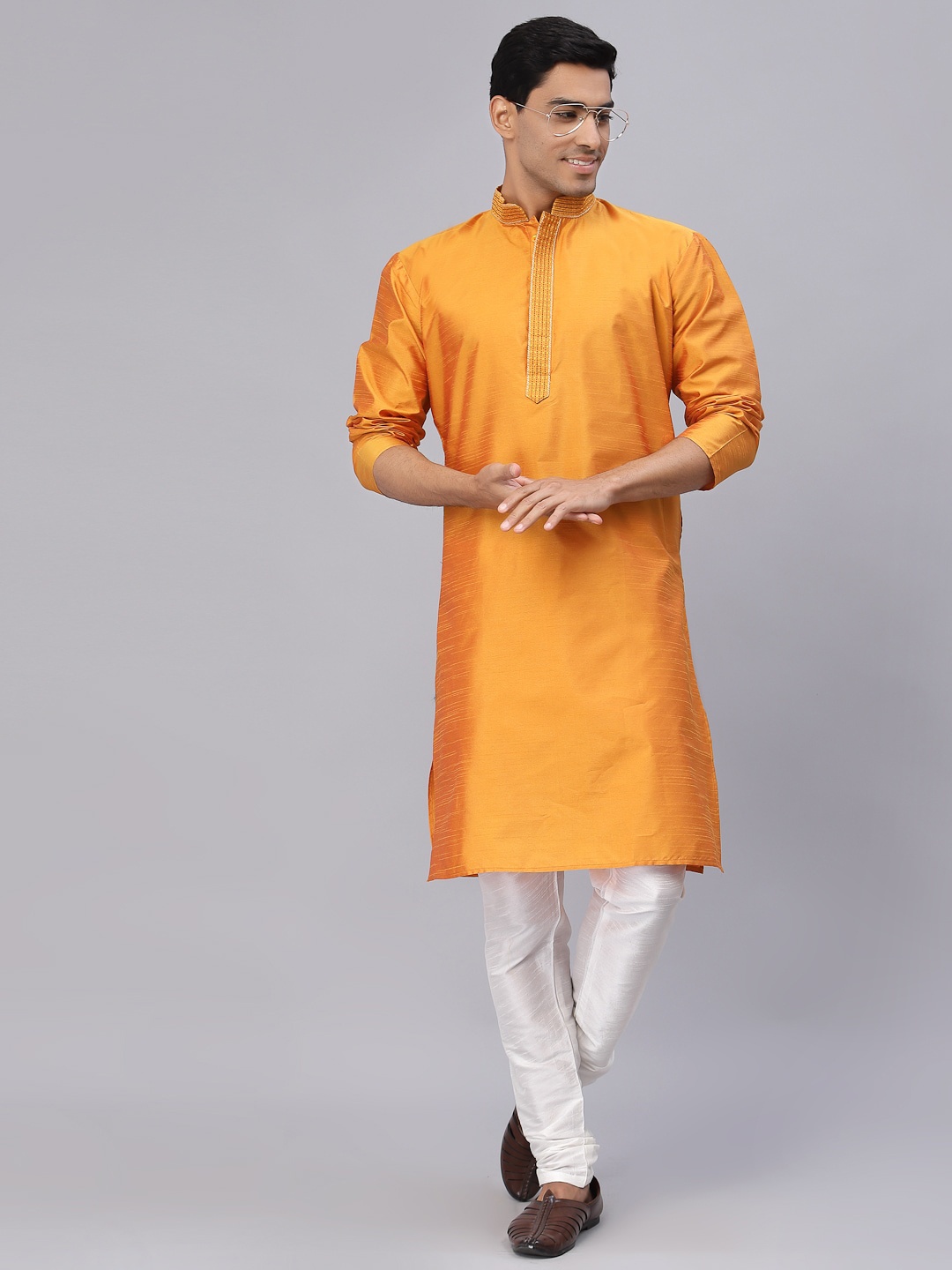 

NEUDIS Men Indie Prints Kurta, Yellow