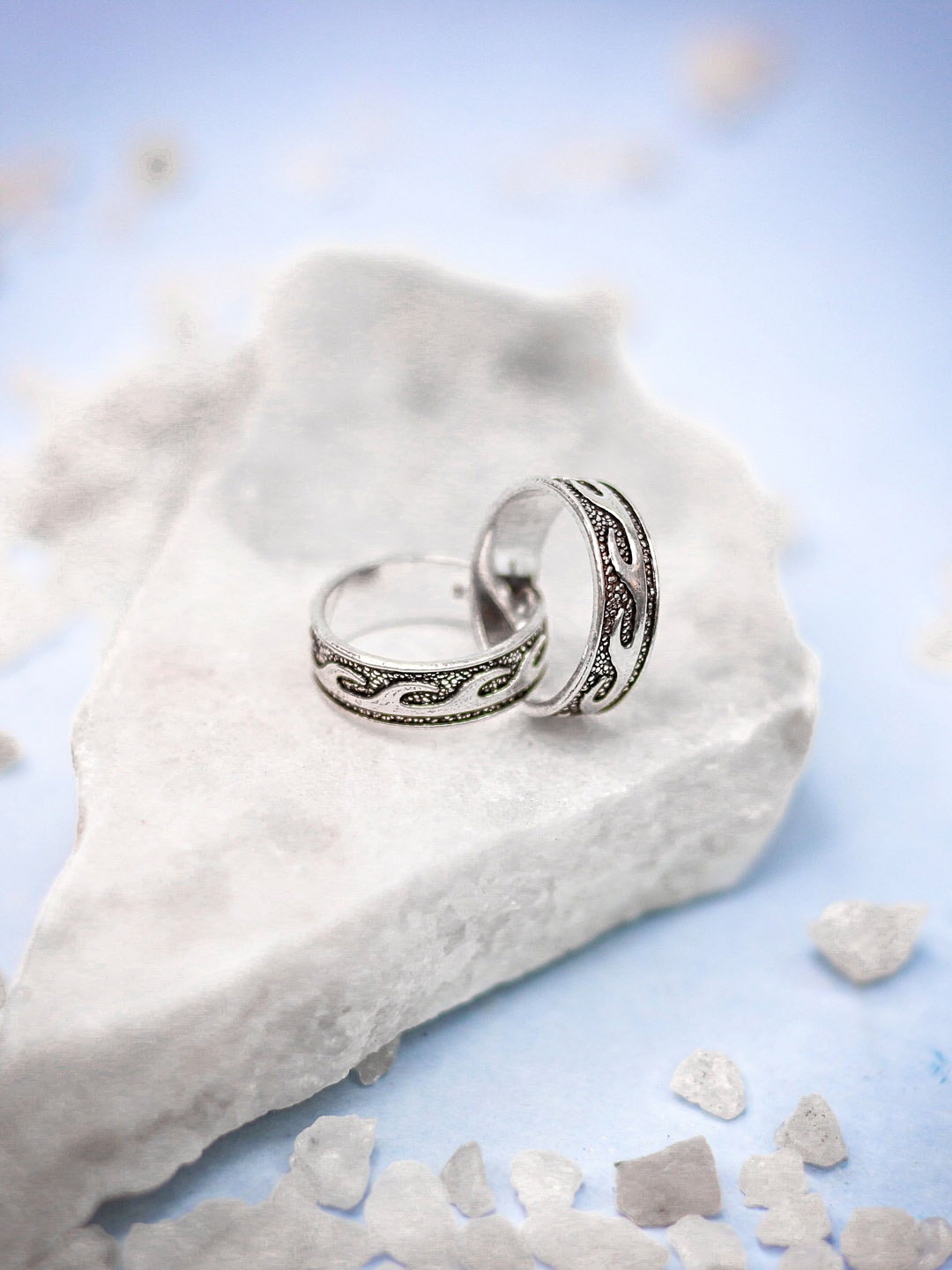 

Arte Jewels Set of 2 925 Silver Wave Pattern Oxidized Adjustable Toe Rings