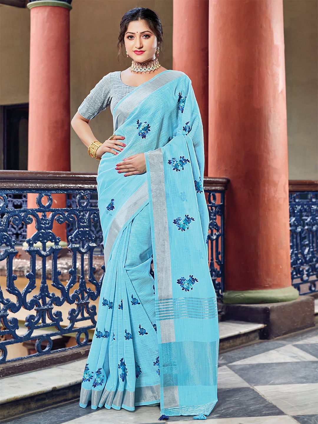 

Exclusiva Floral Zari Pure Linen Saree, Blue