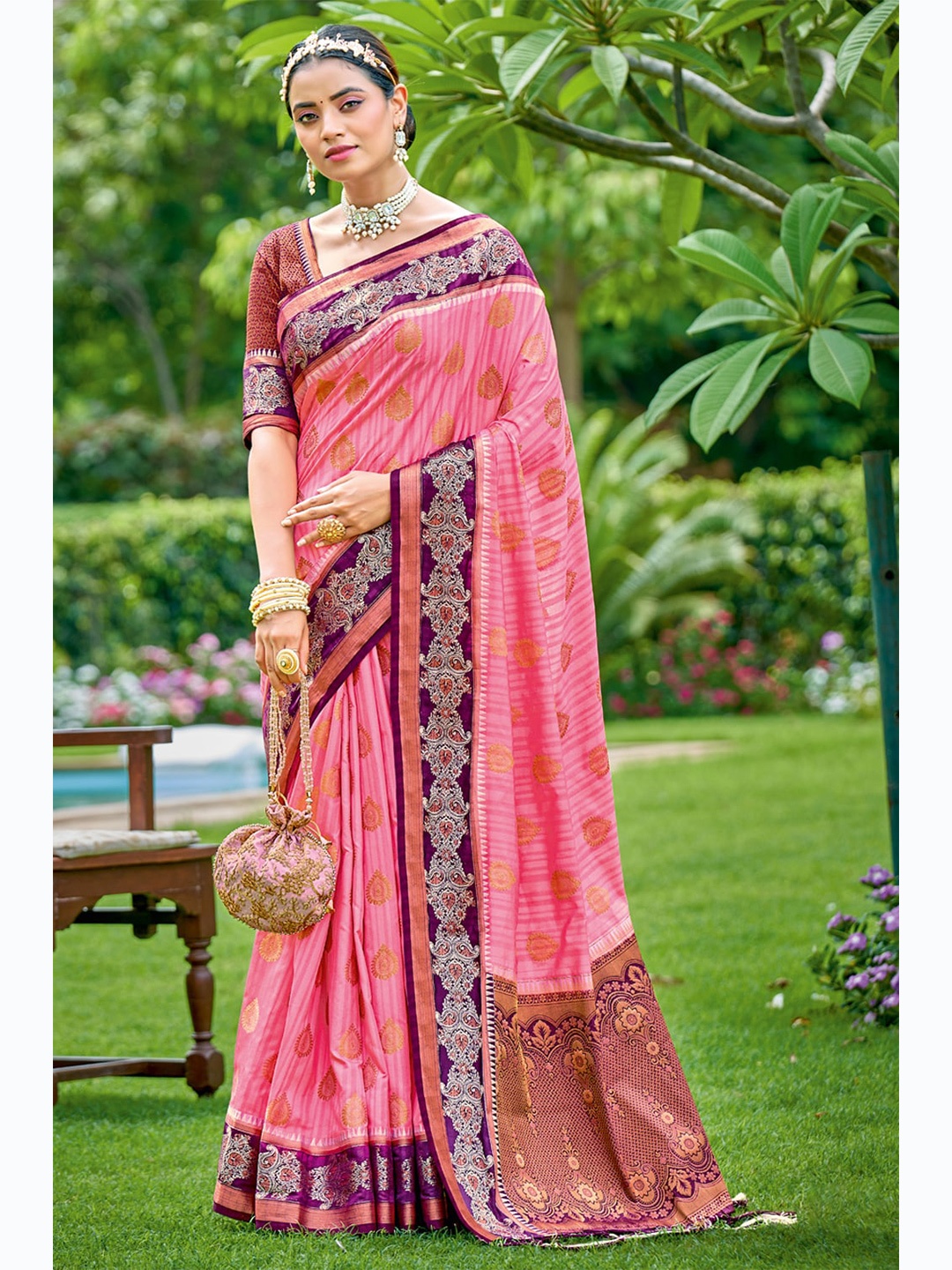 

Exclusiva Ethnic Motifs Zari Silk Blend Banarasi Saree, Pink