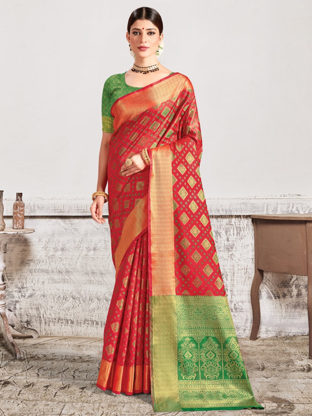 

Exclusiva Ethnic Motifs Zari Silk Blend Patola Saree, Red