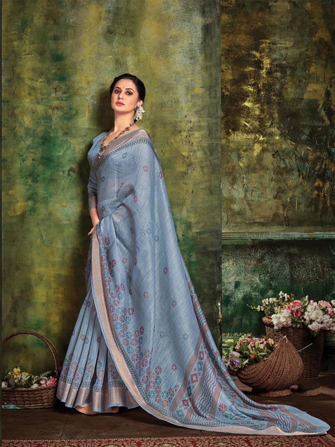 

Exclusiva Floral Printed Pure Cotton Saree, Grey
