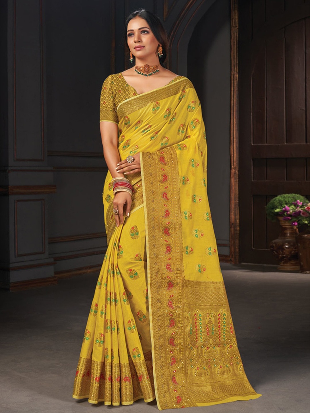 

Exclusiva Woven Design Zari Pure Cotton Saree, Yellow