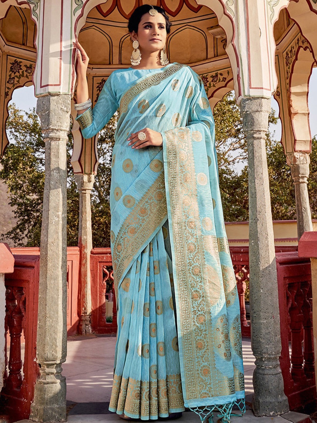 

Exclusiva Woven Design Zari Pure Linen Saree, Blue