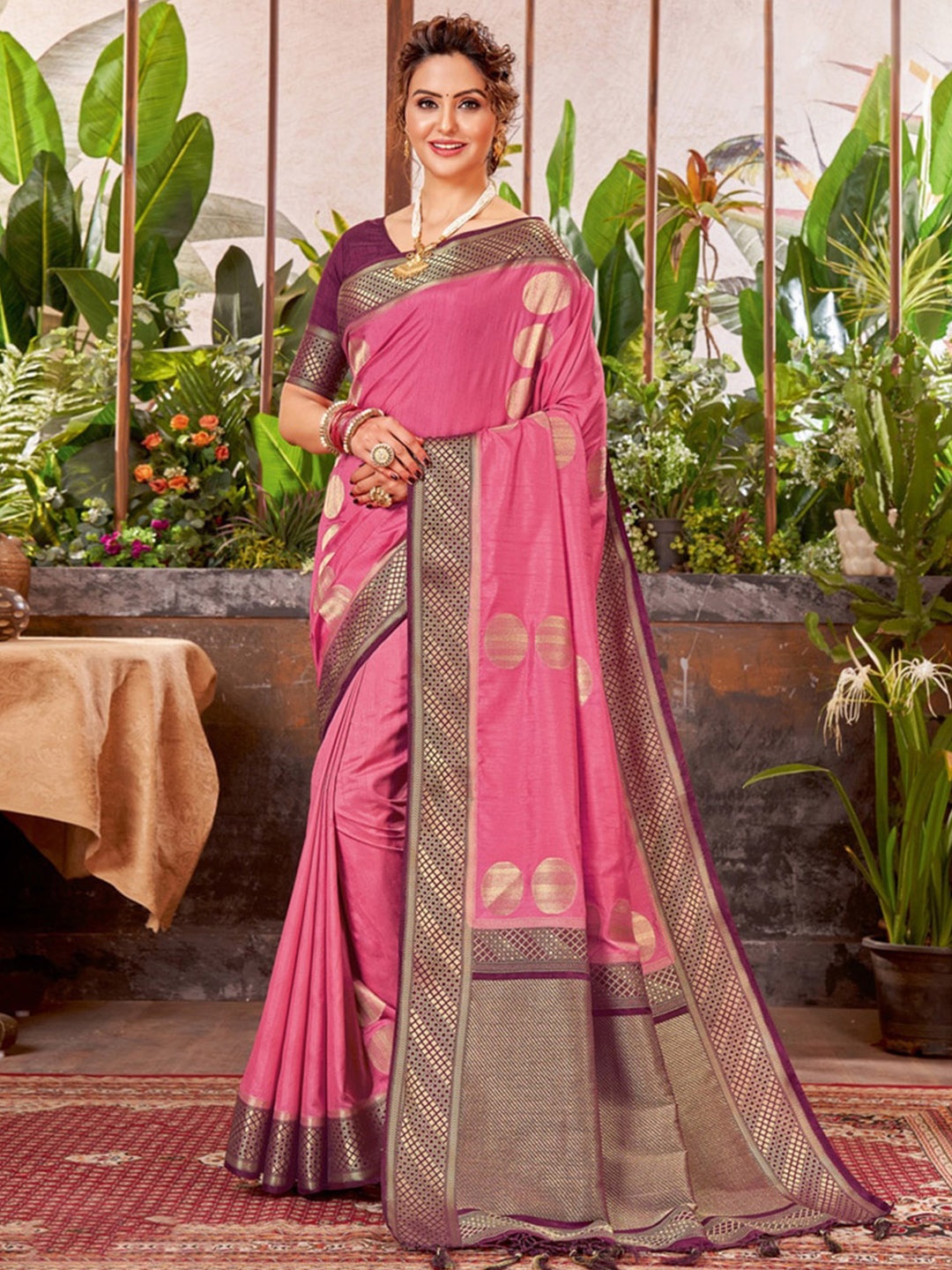 

Exclusiva Woven Design Zari Silk Blend Banarasi Saree, Pink