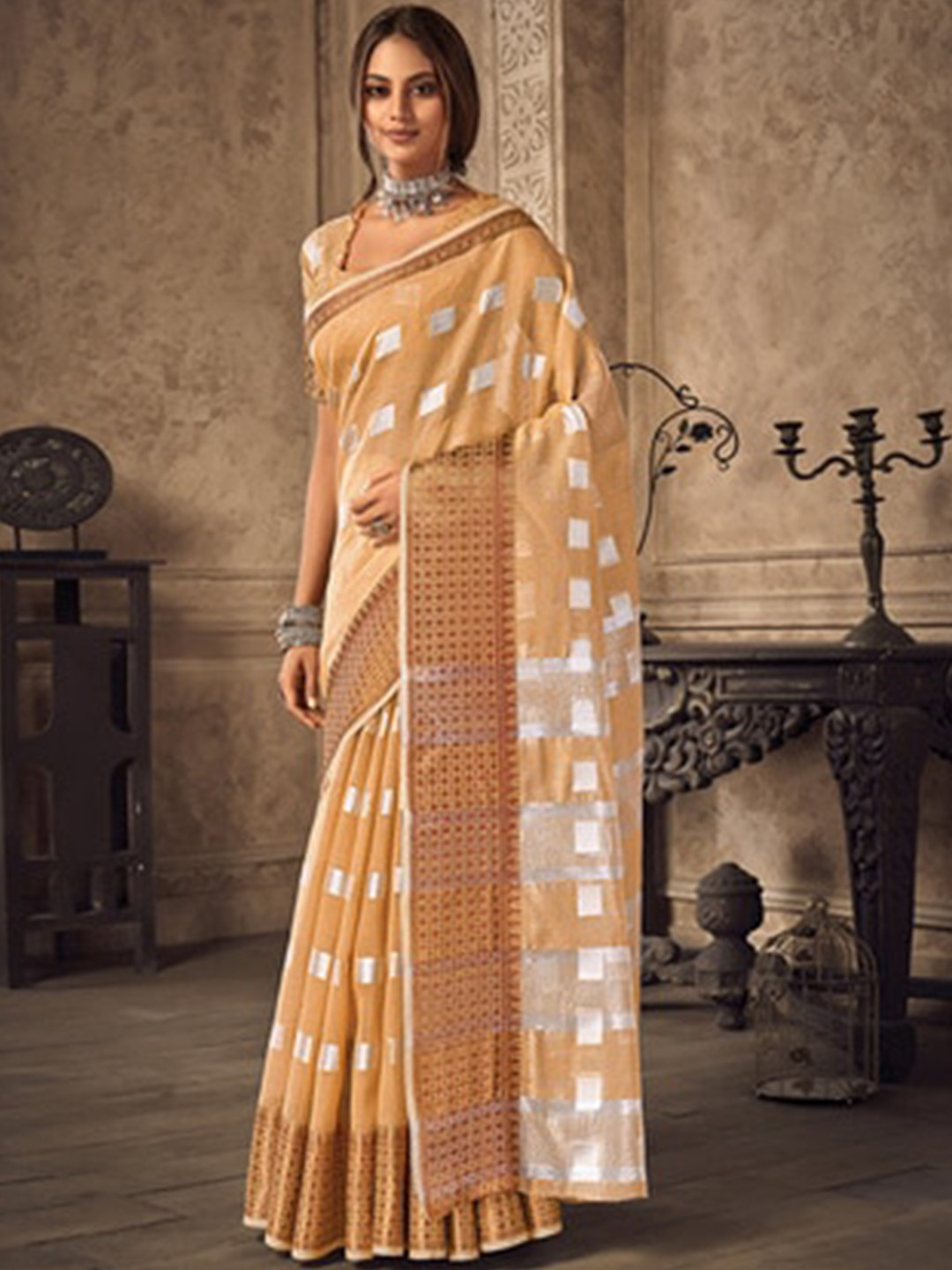 

Exclusiva Woven Design Zari Pure Linen Saree, Cream