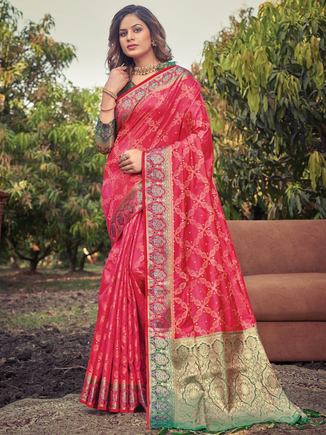 

Exclusiva Ethnic Motifs Zari Banarasi Saree, Pink