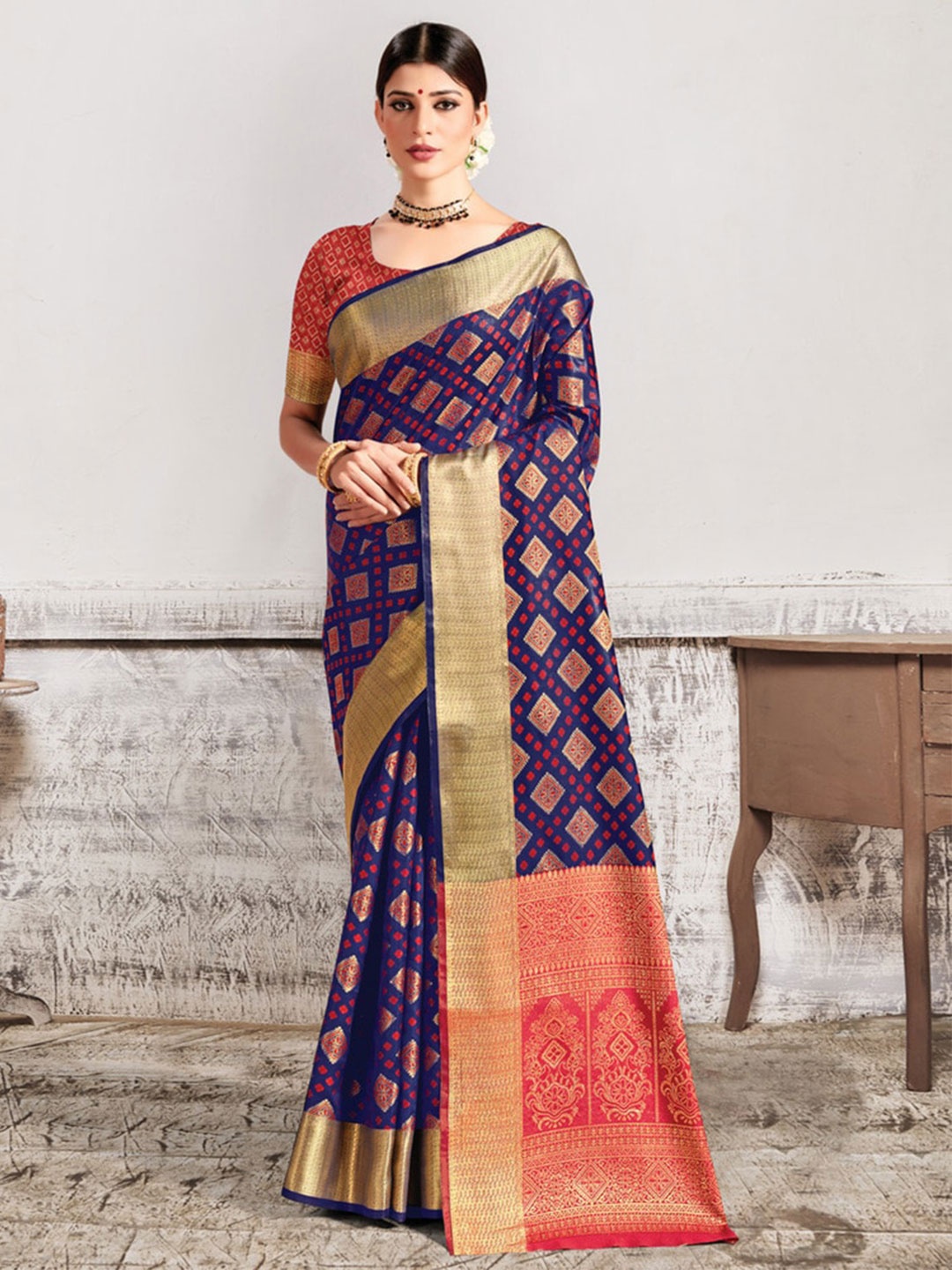 

Exclusiva Ethnic Motifs Zari Patola Saree, Blue