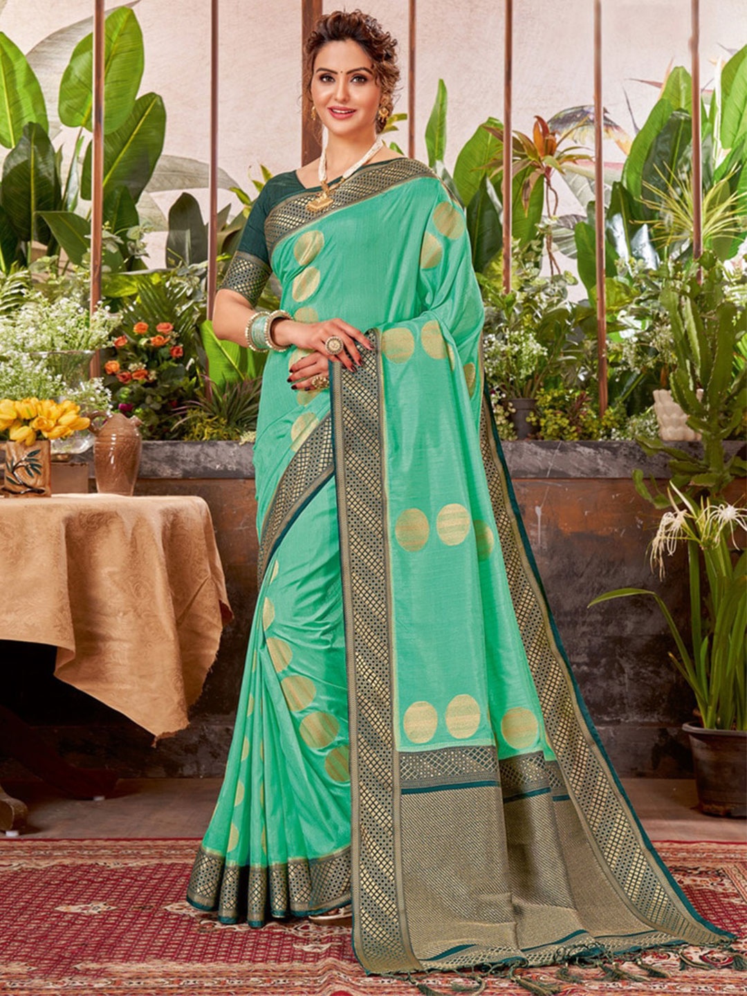 

Exclusiva Zari Silk Blend Banarasi Saree, Green