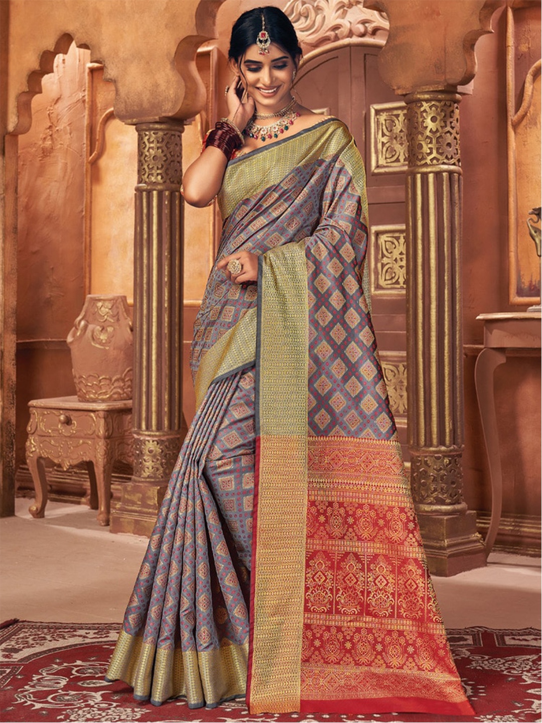 

Exclusiva Woven Design Zari Silk Blend Patola Saree, Grey