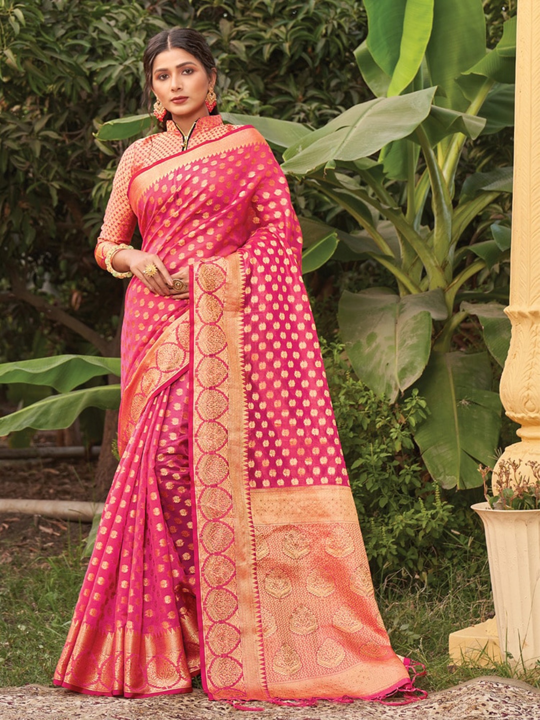 

Exclusiva Woven Design Zari Organza Saree, Pink